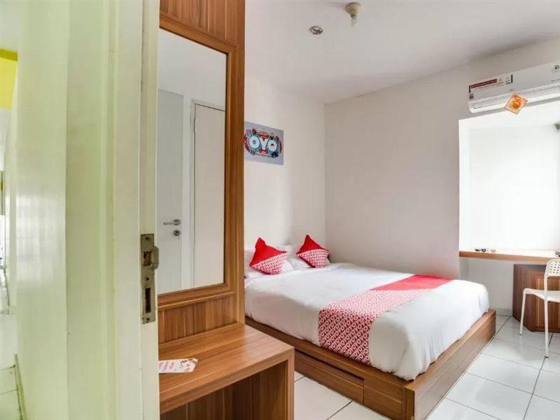 Oyo 3247 Afira Rooms Aeropolis Tangerang Buitenkant foto