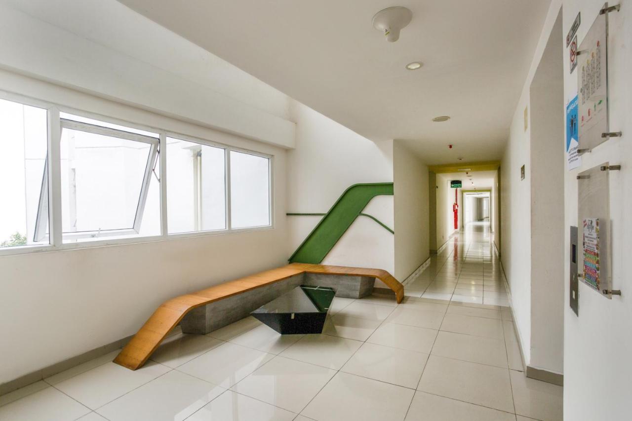 Oyo 3247 Afira Rooms Aeropolis Tangerang Buitenkant foto