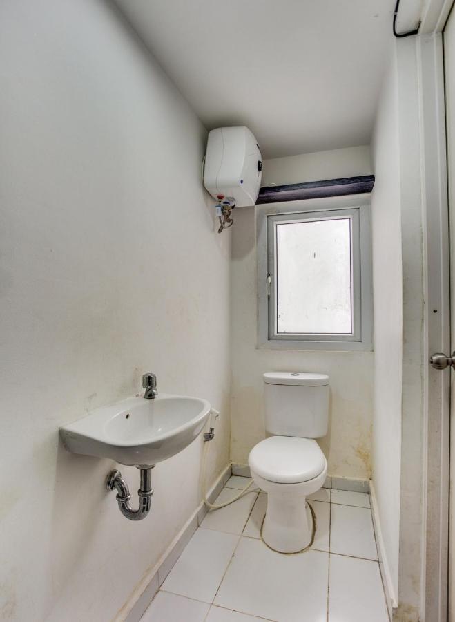 Oyo 3247 Afira Rooms Aeropolis Tangerang Buitenkant foto